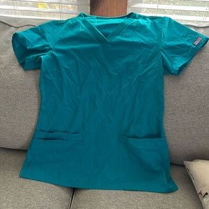 Cherokee scrub top